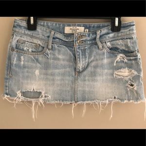 Abercrombie distressed mini skirt, size 4